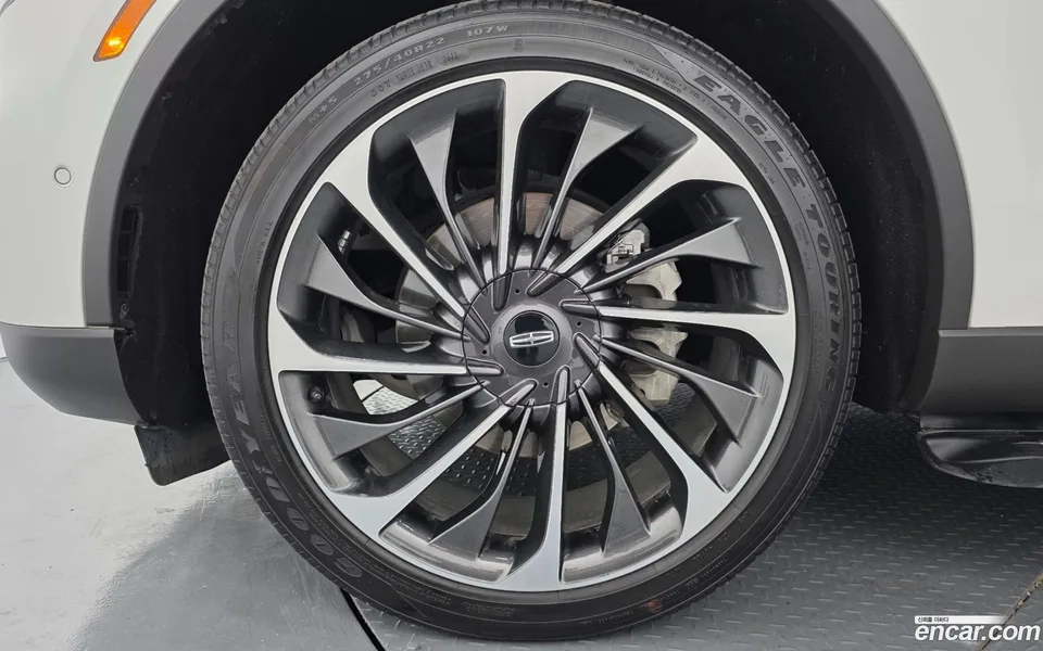 Lincoln Aviator 3.0 AWD 2023 — миниатюра 5