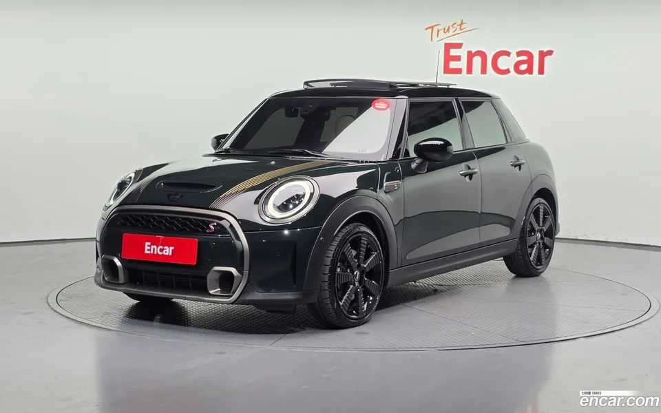MINI Cooper S 5 2022 — фото 1, купить с доставкой в Москву