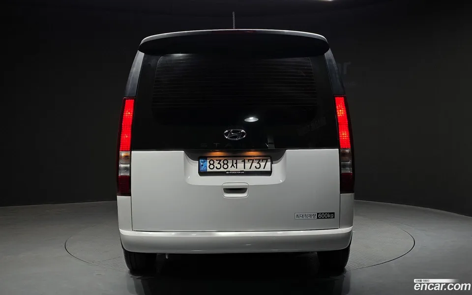 Hyundai Staria 5 2023 — миниатюра 4