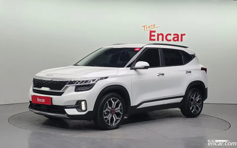 Kia Seltos 1.6 2WD 2022 — фото 1, купить с доставкой в Москву