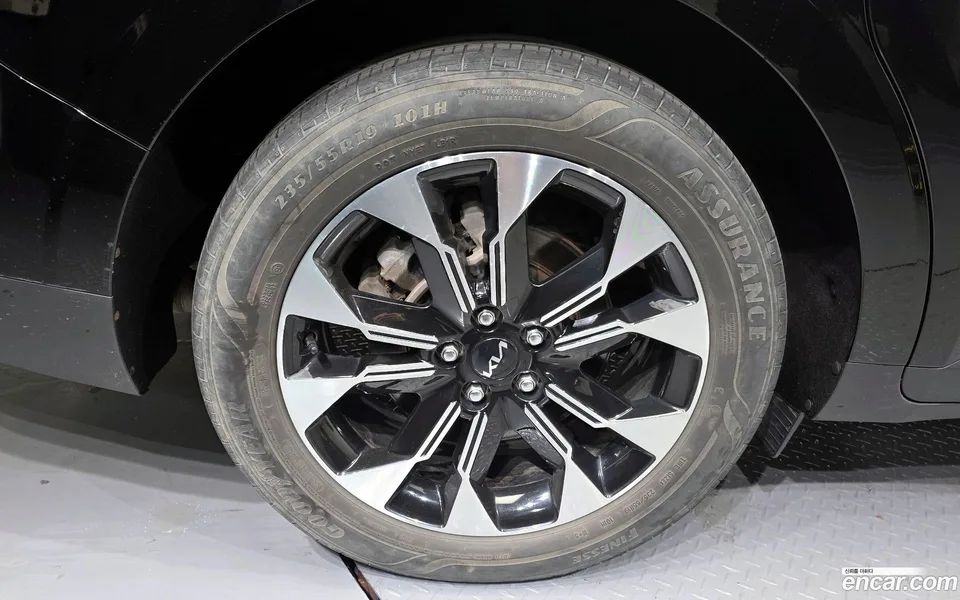 Kia Carnival 9 2022 — миниатюра 2