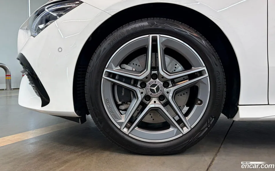 Mercedes-Benz CLA-Class CLA250 4MATIC 2025 — миниатюра 2