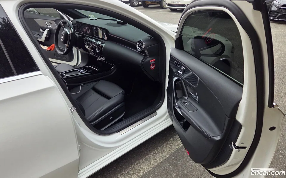 Mercedes-Benz A-Class A220 2023 — миниатюра 2