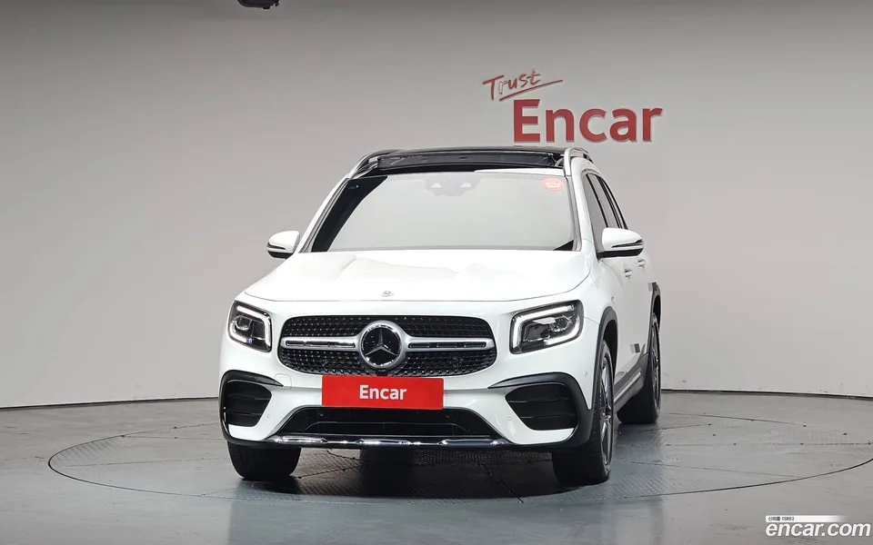 Mercedes-Benz GLB-Class GLB250 4MATIC 2023 — миниатюра 3