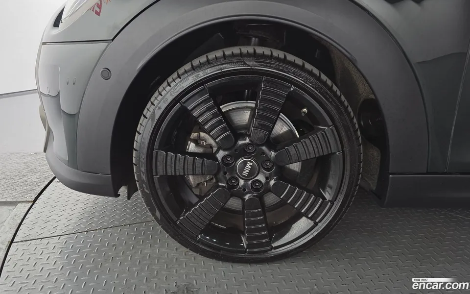 MINI Cooper S 5 2022 — миниатюра 2