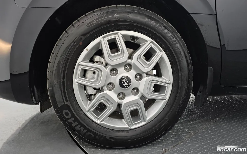 Hyundai Staria L3.5 3 2025 — миниатюра 4