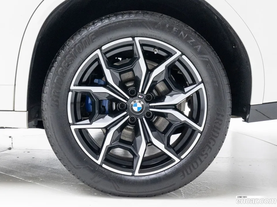 BMW X4 xDrive20i M 2024 — миниатюра 2
