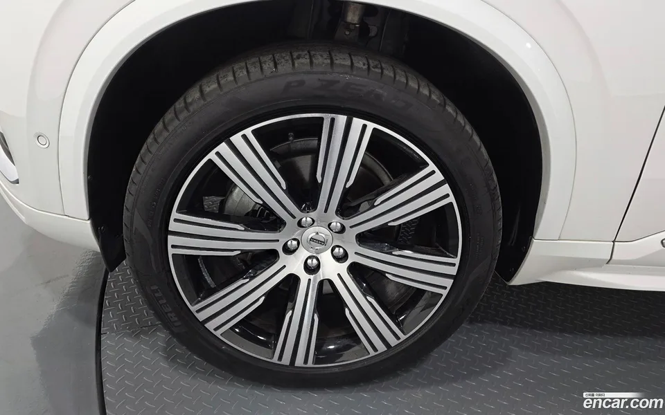 Volvo XC90 B6 2022 — миниатюра 2