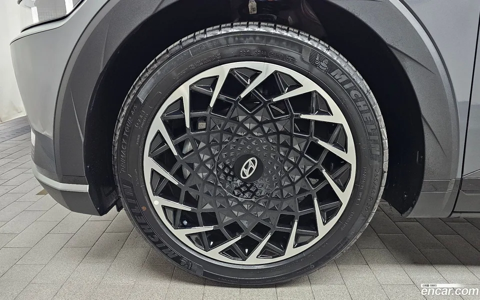 Hyundai Ioniq 5 AWD 2024 — миниатюра 2