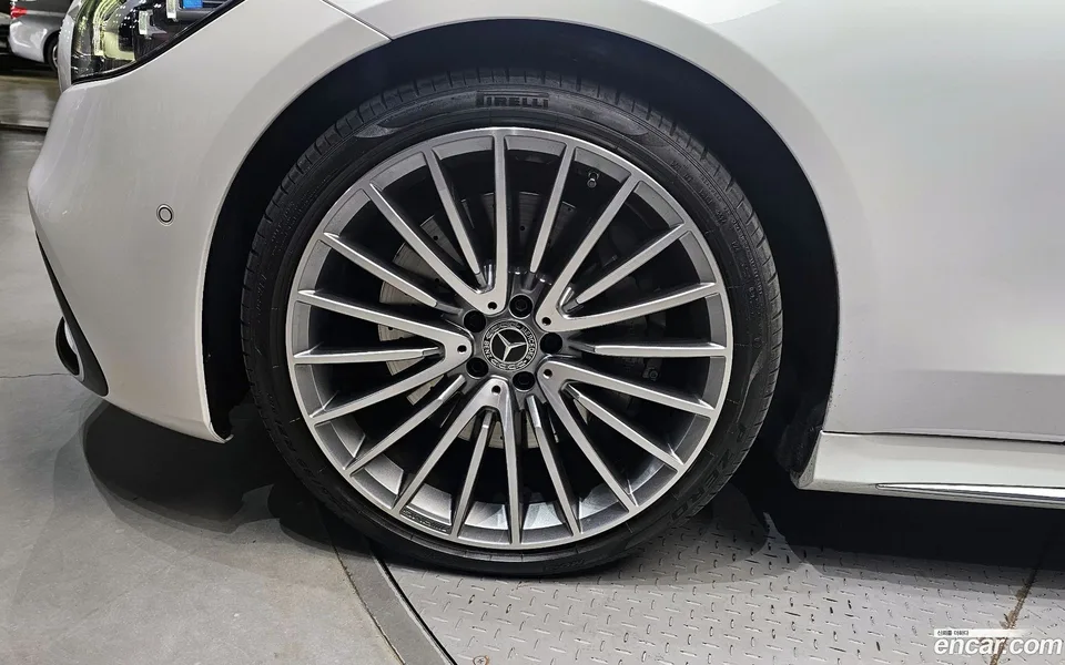 Mercedes-Benz S-Class S500L 4MATIC 2025 — миниатюра 2