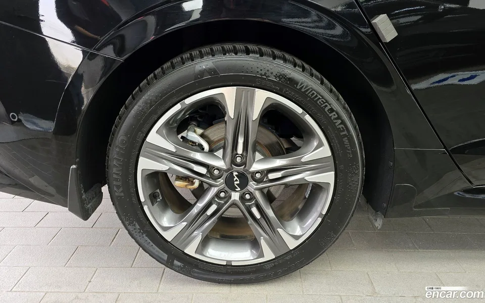 Kia K5 Hybrid 2023 — миниатюра 2