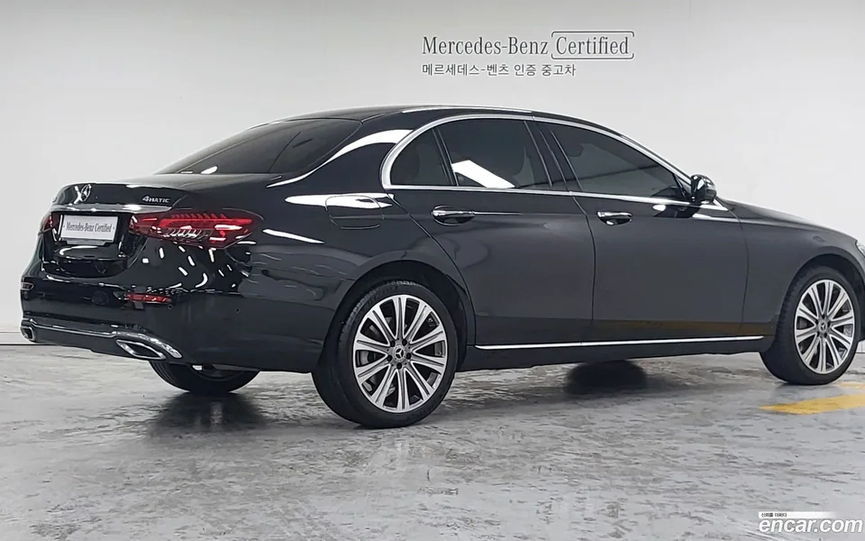 Mercedes-Benz E-Class E350 4MATIC 2022 — миниатюра 2