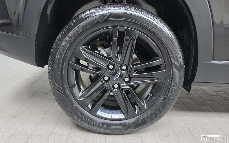 Chevrolet Trax Crossover 1.2 ACTIV 2023 — миниатюра 2
