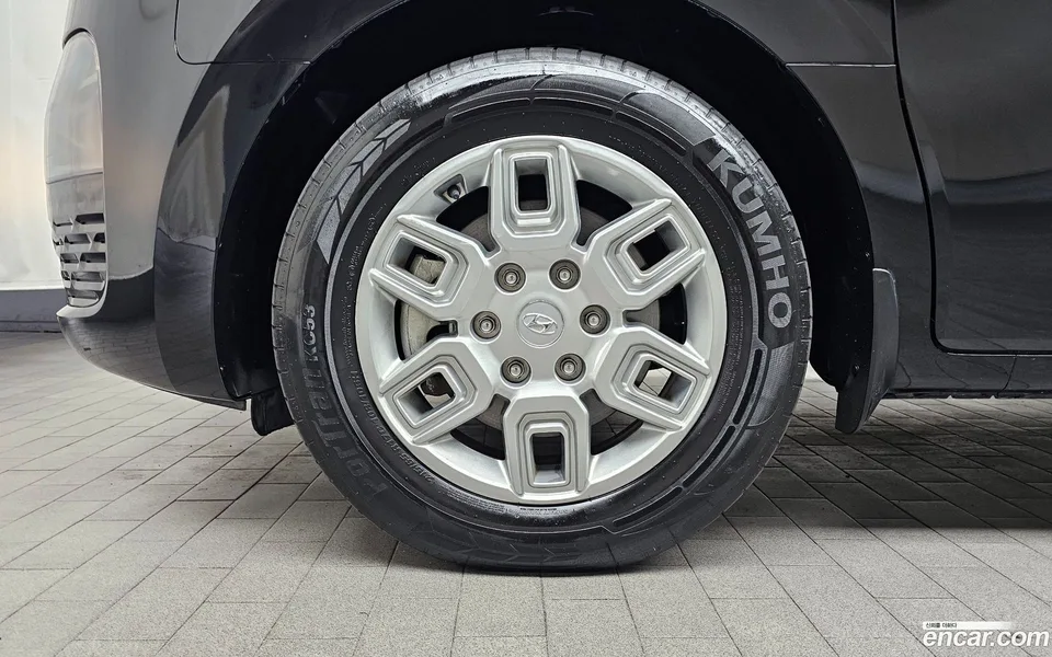Hyundai Staria 9 2023 — миниатюра 5