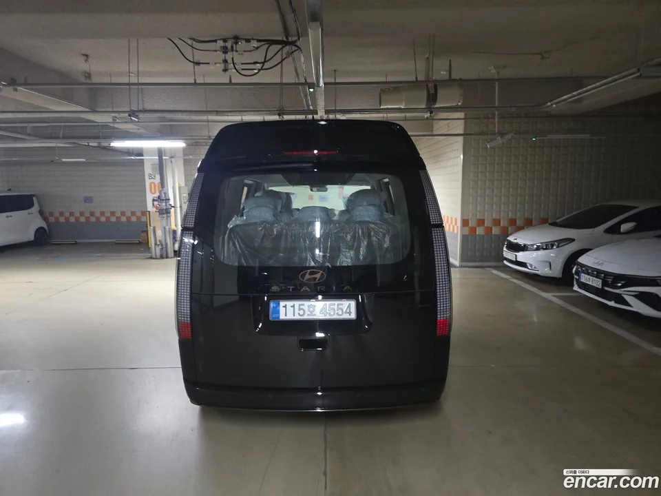 Hyundai Staria 4WD 9 2025 — миниатюра 2