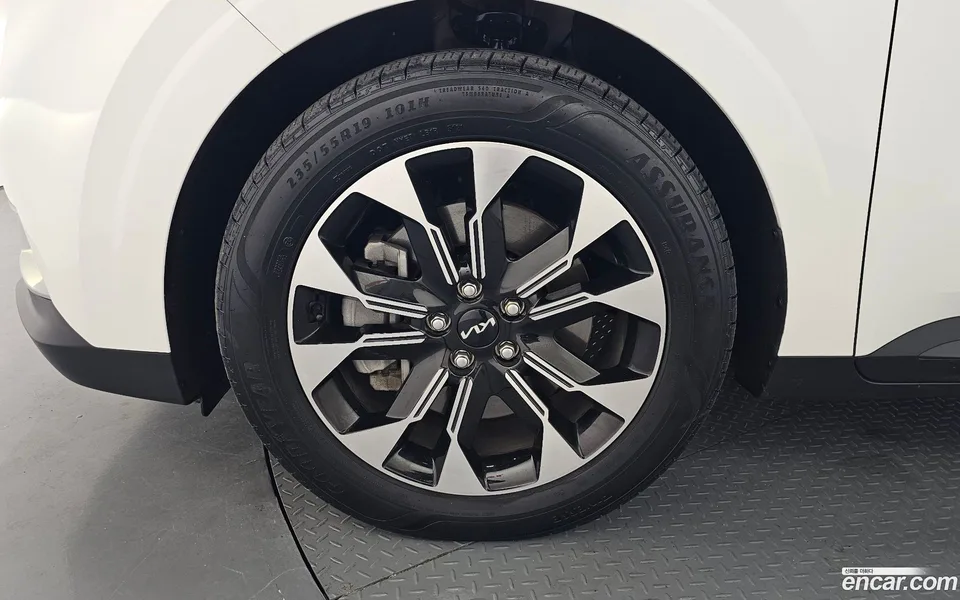 Kia Carnival 9 2022 — thumbnail 5