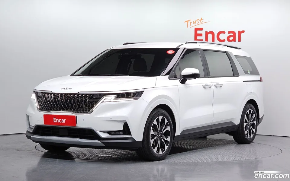 Kia Carnival 9 2022 — фото 1, купить с доставкой в Москву