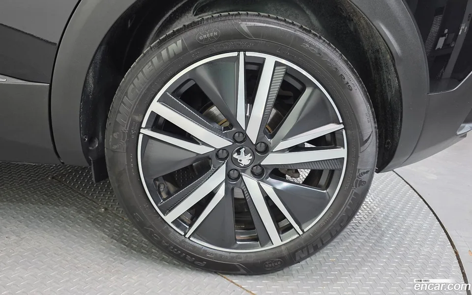 Peugeot 3008 1.5 BlueHDi GT 2023 — миниатюра 2