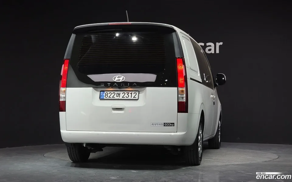 Hyundai Staria L3.5 5 2024 — миниатюра 4