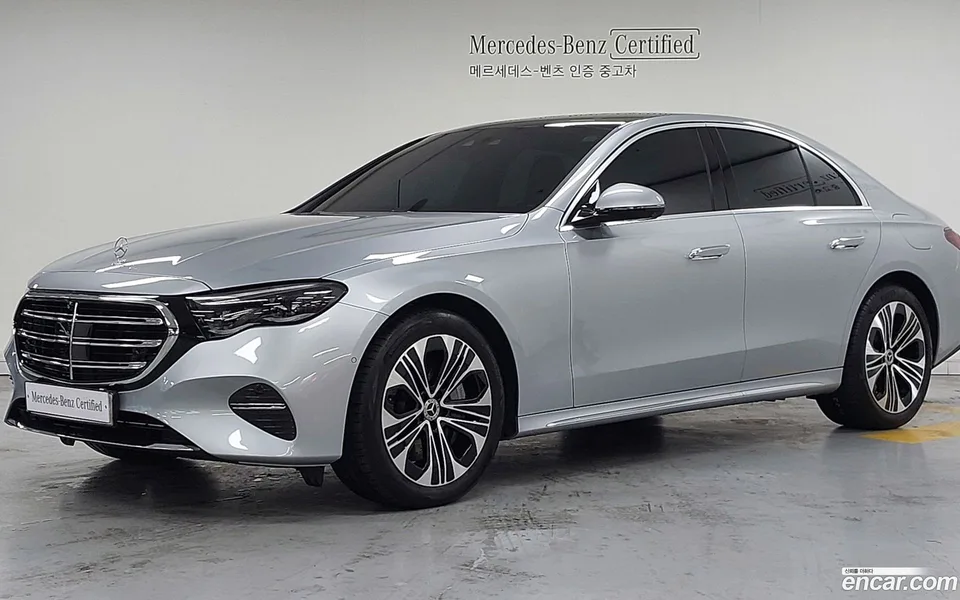 Mercedes-Benz E-Class E350e 4MATIC 2025 — фото 1, купить с доставкой в Москву