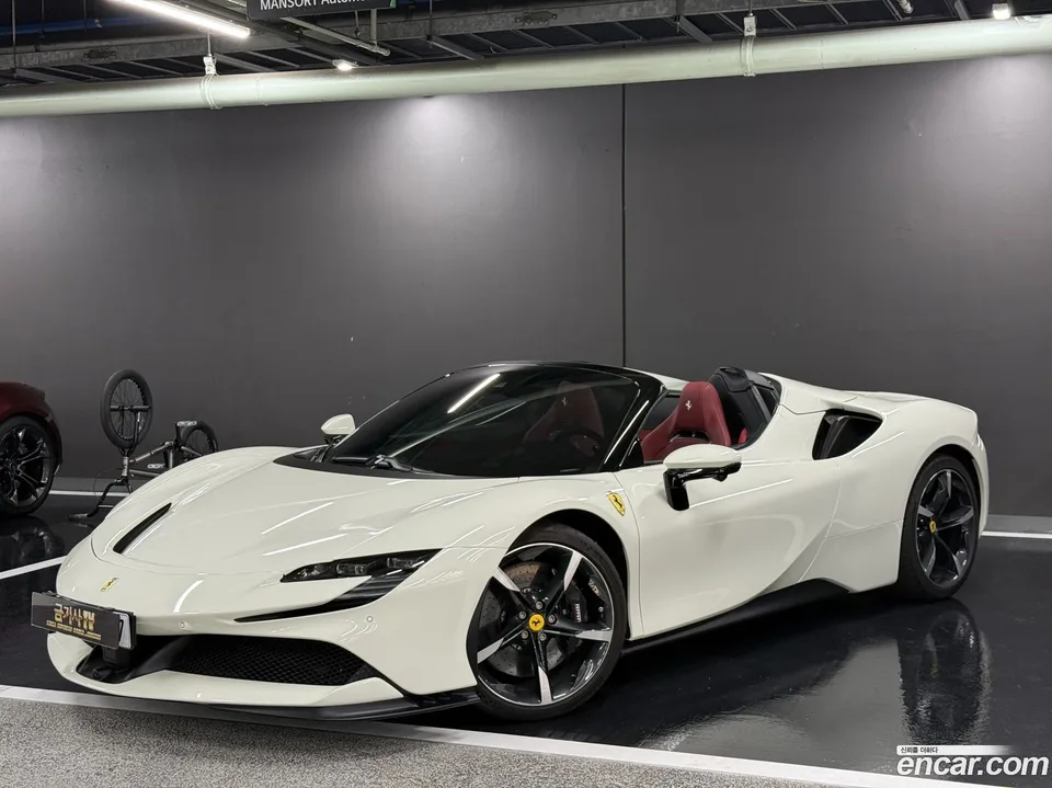 Ferrari SF90 Spider 4.0 2023 — фото 1, купить с доставкой в Москву