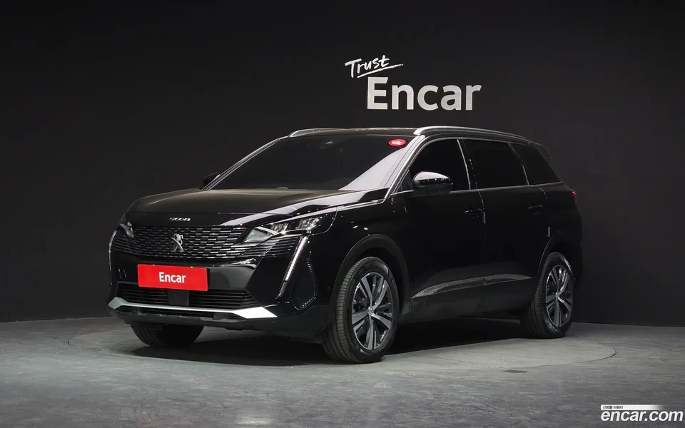 Peugeot 5008 1.2 Pure Tech 2024 — фото 1, купить с доставкой в Москву
