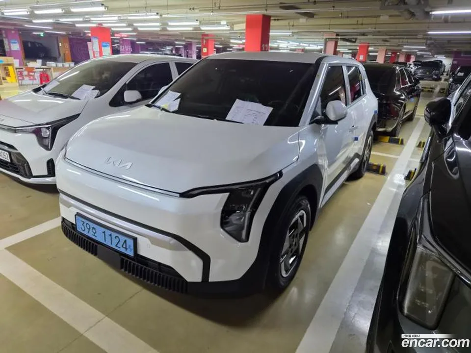 Kia EV3 2WD 2026 — thumbnail 3