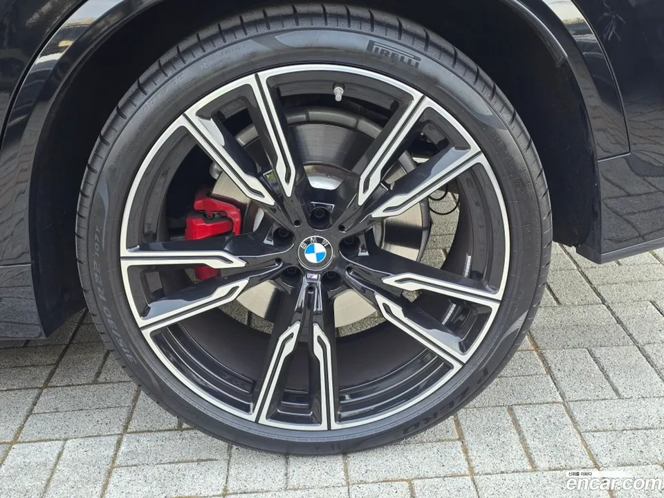 BMW X5 M60i 2024 — миниатюра 2