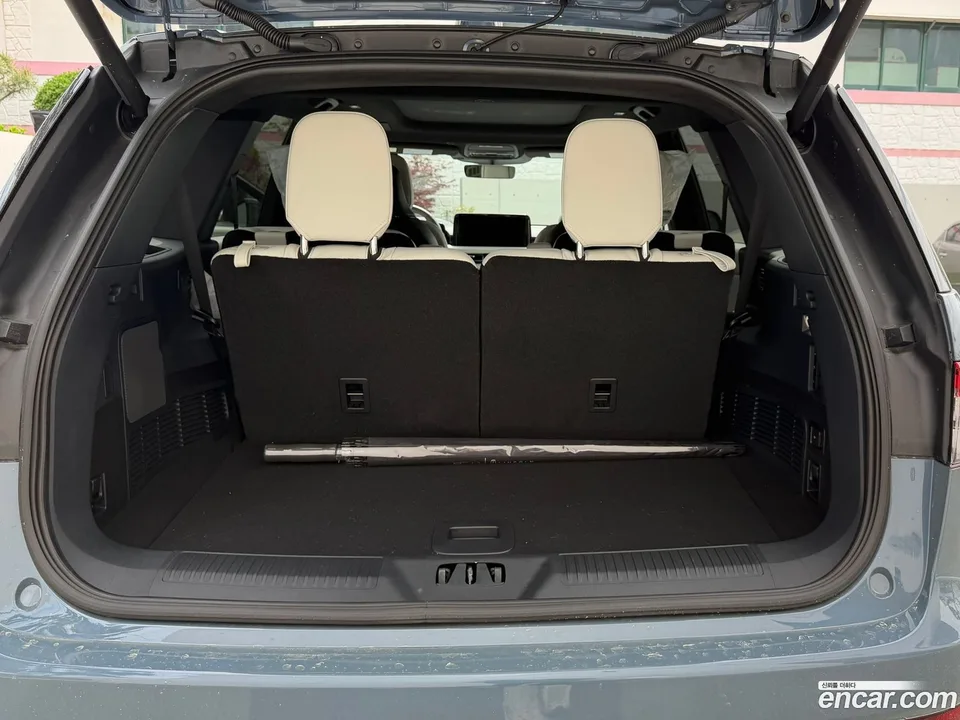 Lincoln Aviator 3.0 AWD 2025 — миниатюра 2