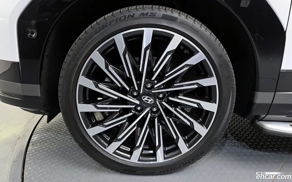 Hyundai SantaFe 2.5T 2WD 2023 — миниатюра 2