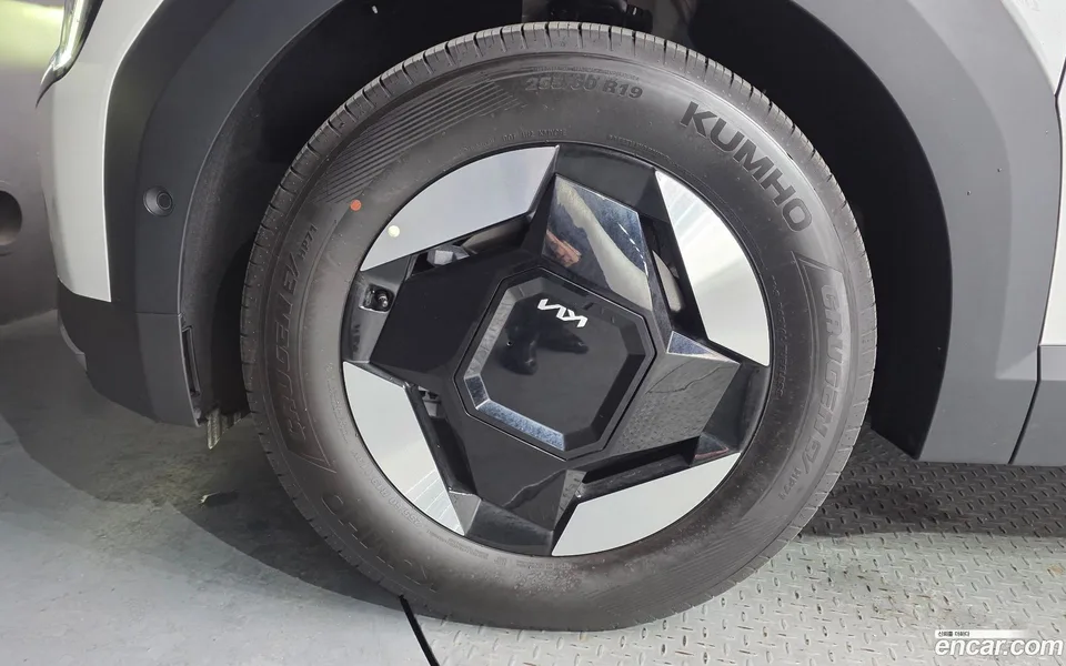 Kia EV9 2WD 2025 — миниатюра 2