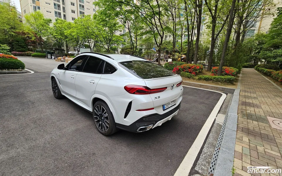 BMW X6 xDrive40i M 2025 — миниатюра 3