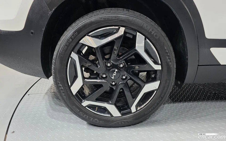 Kia Seltos 1.6 2WD 2023 — миниатюра 2