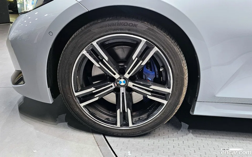 BMW 3 Series 320i M 2024 — миниатюра 2