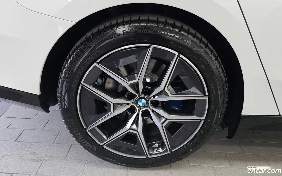 BMW i5 eDrive 40 M 2026 — миниатюра 2