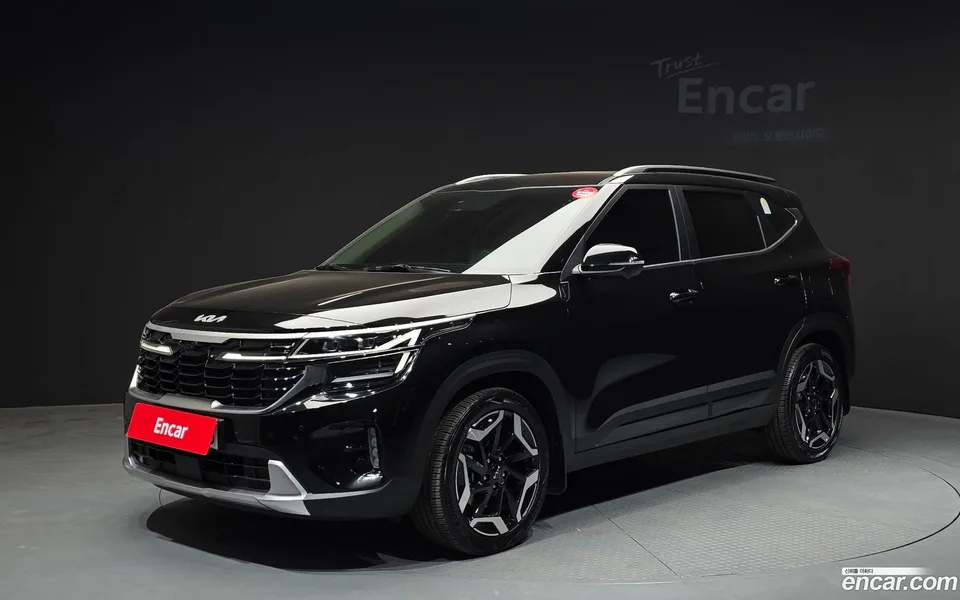 Kia Seltos 1.6 2WD 2024 — фото 1, купить с доставкой в Москву