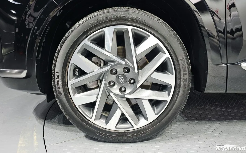 Hyundai SantaFe 2.5T 2WD 2023 — миниатюра 2