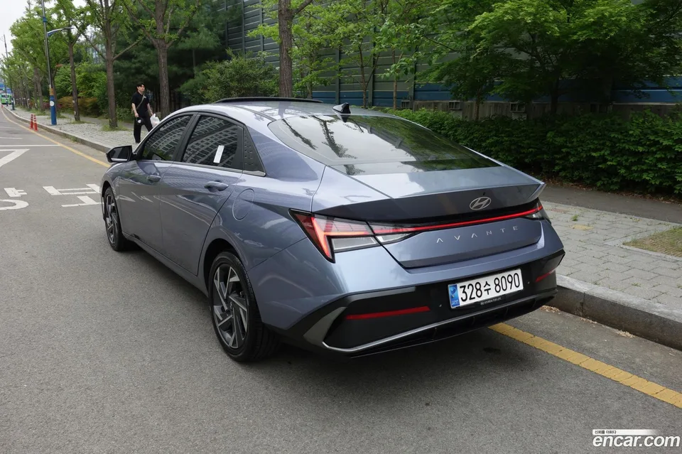 Hyundai Avante CN7 1.6 2023 — миниатюра 2