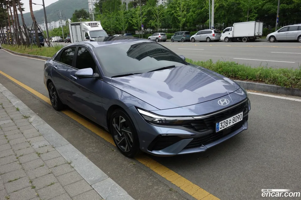 Hyundai Avante CN7 1.6 2023 — фото 1, купить с доставкой в Москву