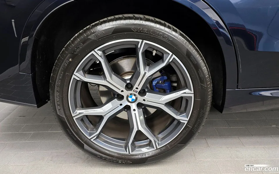 BMW X5 xDrive 40i M 2024 — миниатюра 2