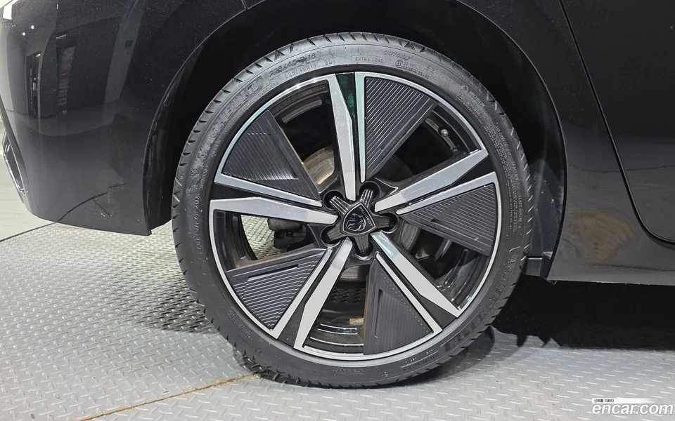 Peugeot 308 1.5 BlueHDi GT 2022 — миниатюра 2