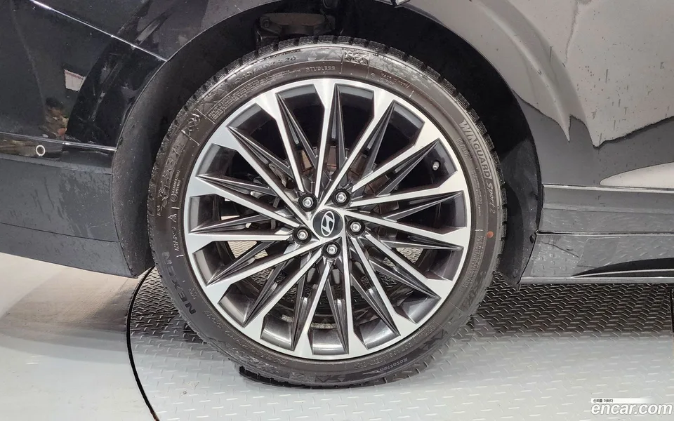 Hyundai Grandeur 2.5 2WD 2023 — миниатюра 2