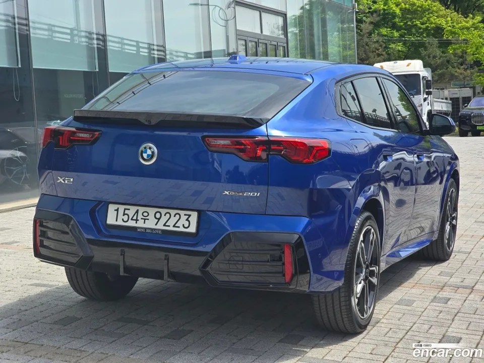 BMW X2 xDrive 20i M 2025 — thumbnail 4