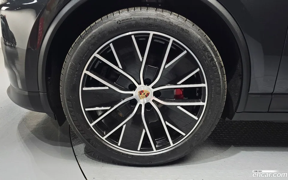 Porsche Macan Electric 4S 2025 — миниатюра 5