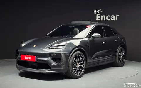 Porsche Macan Electric 2025 buy in Moscow