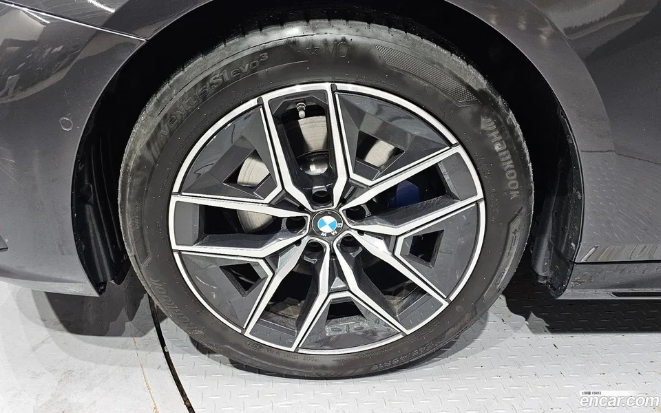 BMW 5 Series 520i M 2025 — миниатюра 5