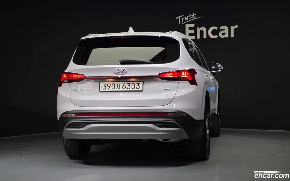 Hyundai SantaFe 2.2 4WD 2023 — миниатюра 4