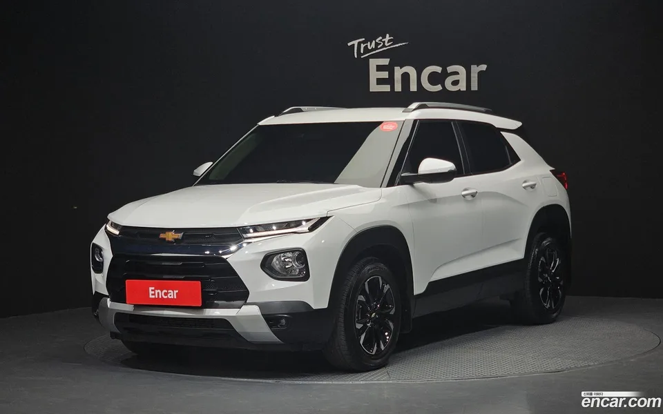 Chevrolet Trailblazer 1.3 2WD 2023 — фото 1, купить с доставкой в Москву