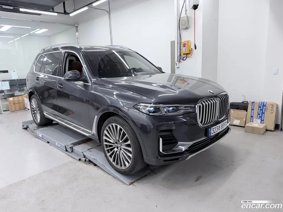 BMW X7 xDrive 40i 6 2022 — миниатюра 3