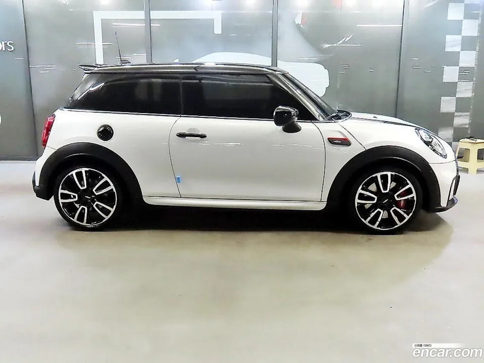 MINI Cooper S JCW 2023 — миниатюра 3